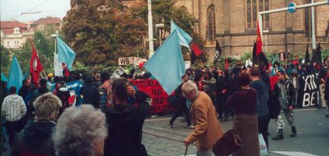 Black block starting to march